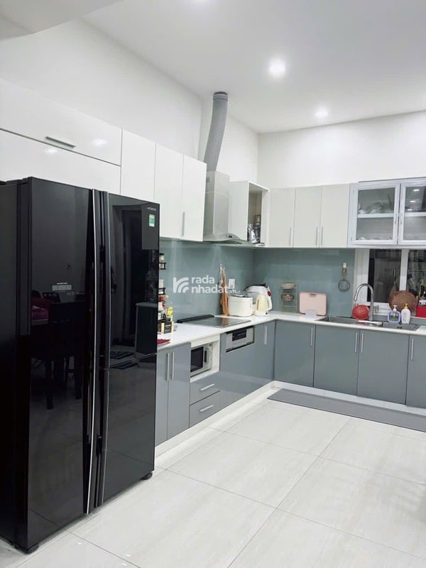 Chủ ngộp bán gấp nhà 96m2 ngang 6 hẻm xe hơi nhỉnh 11 tỷ