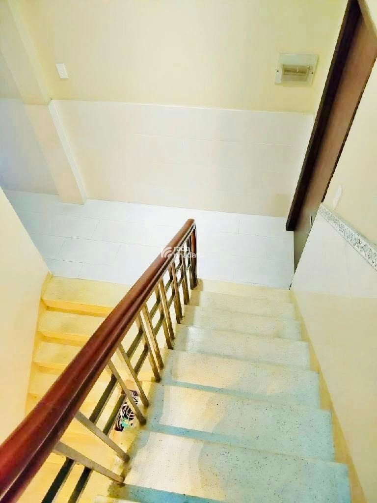 BÁN NHÀ MẶT TIỀN ĐƯỜNG 10M   GIÁP QUẬN 11  GẦN  LUỸ BÁN BÍCH  121M2  3 TẦNG  5PN CHỈ 12.X TỶ