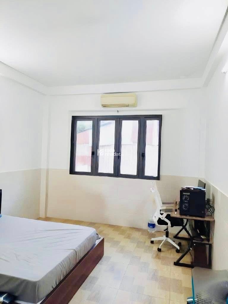 BÁN NHÀ MẶT TIỀN ĐƯỜNG 10M   GIÁP QUẬN 11  GẦN  LUỸ BÁN BÍCH  121M2  3 TẦNG  5PN CHỈ 12.X TỶ