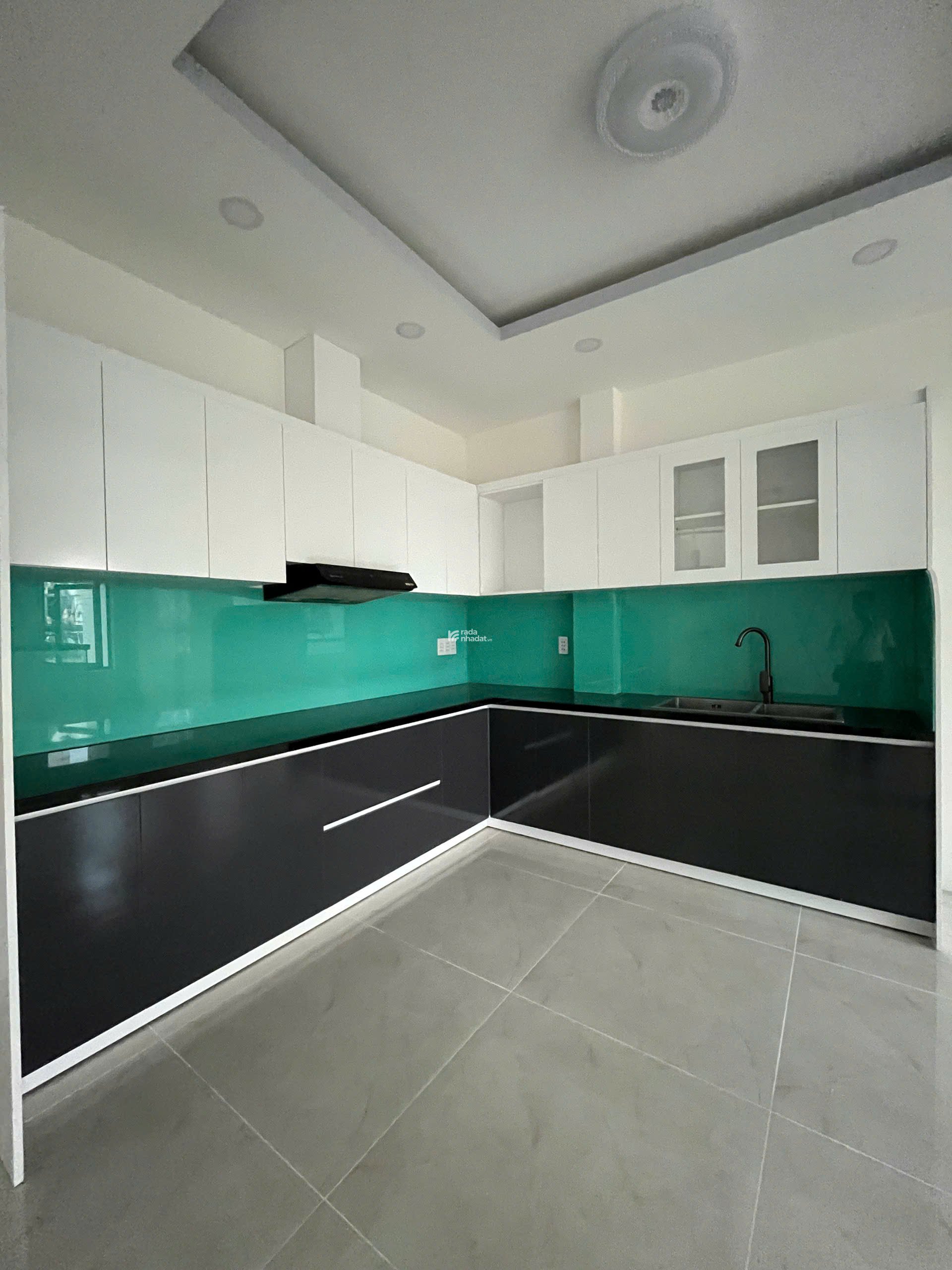 MTKD đường Lương Thế Vinh, 97m2 ngang 6m, 4 tầng, Chỉ 14.7 Tỷ, Kinh doanh sầm uất