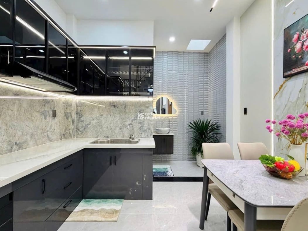 Đầy đủ nội thất chỉ 2tỷ870 , nhà đường Lê Trực Q Bình Thạnh, 33m2 , 2 Tầng