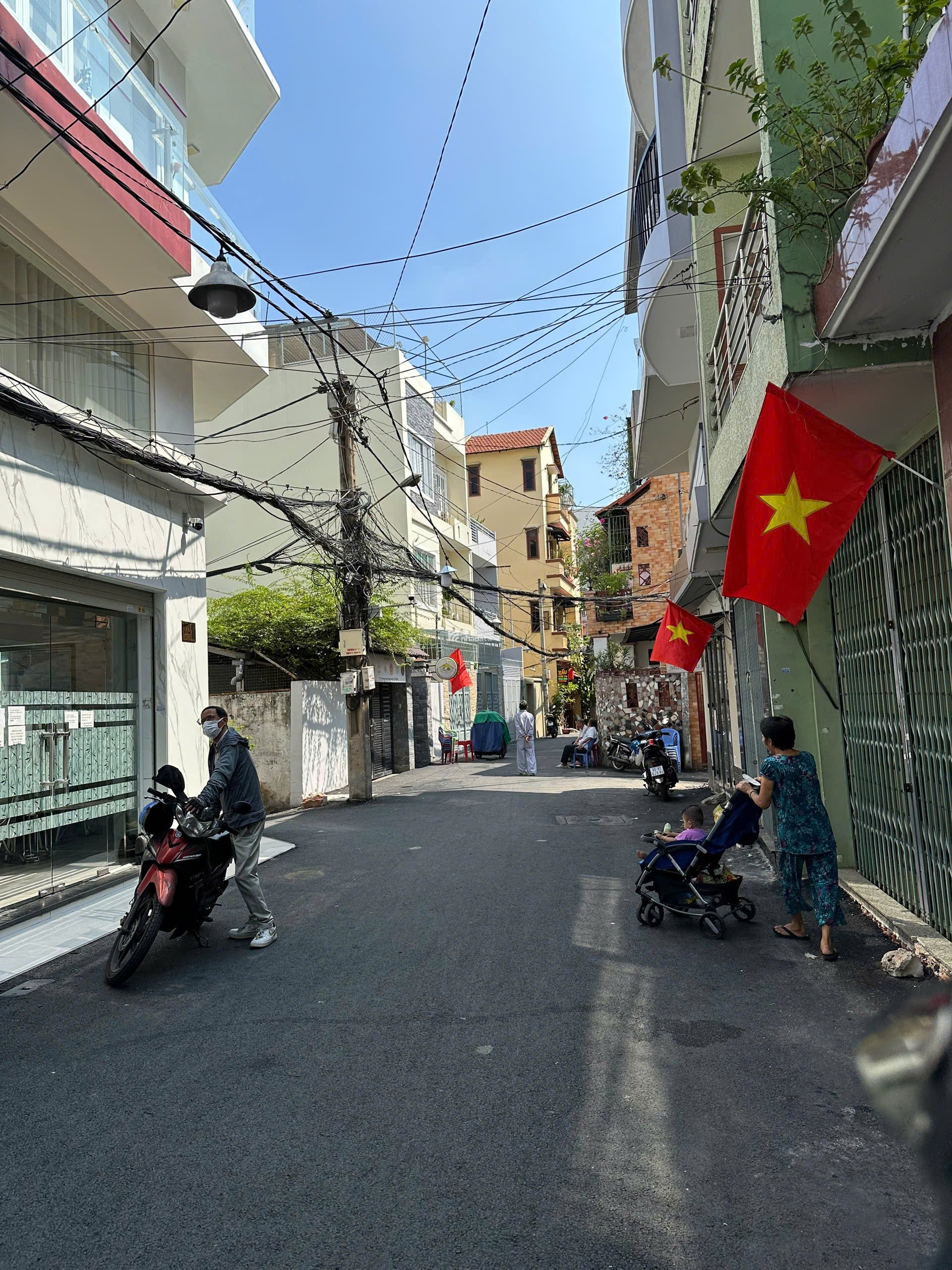 BÁN NHÀ MỚI XÂY - HẺM Ô TÔ THÔNG - ĐIỆN BIÊN PHỦ, Q.3