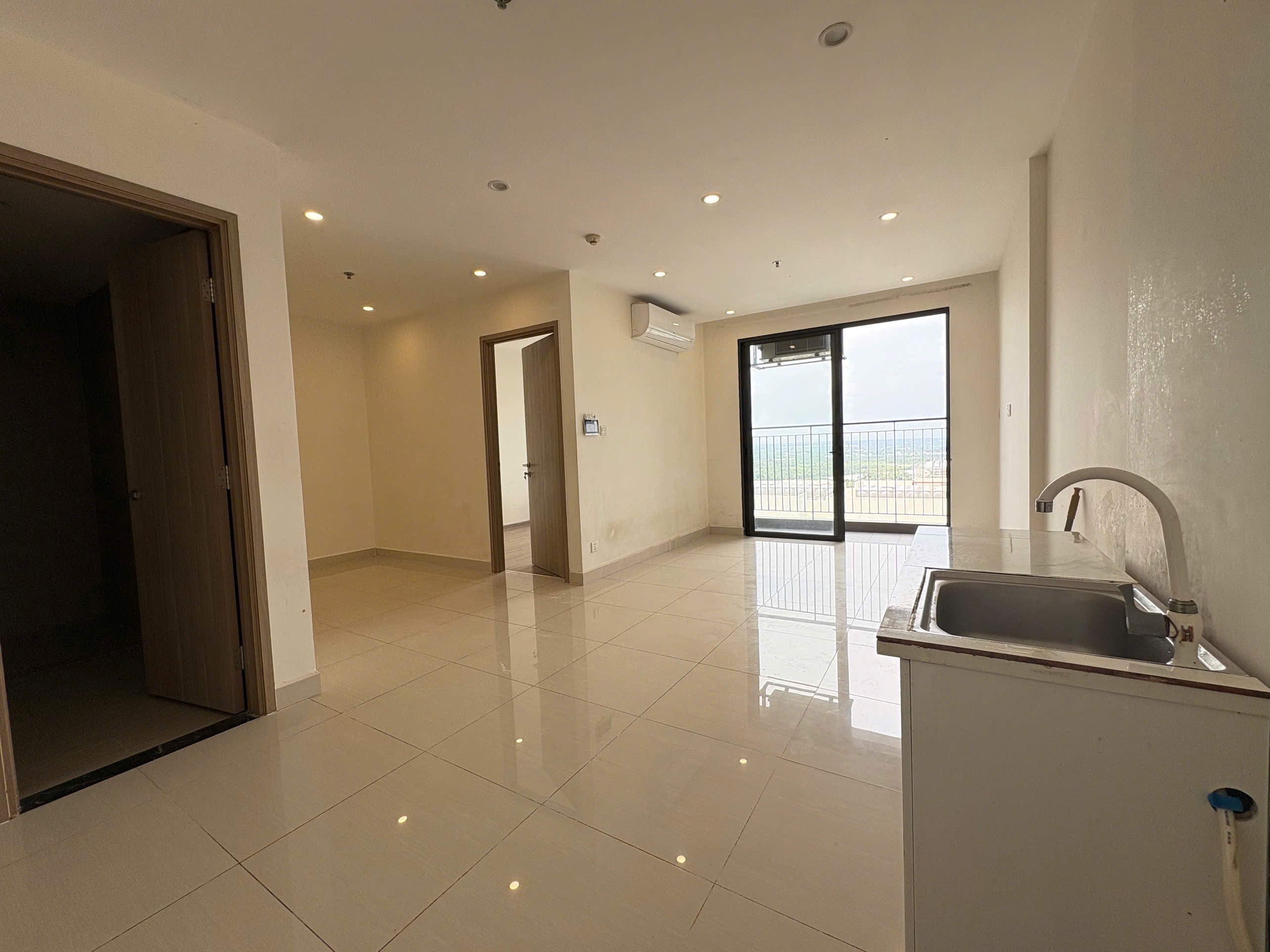bán nhanh căn S102: 1pn giá bán 2.1tỷ