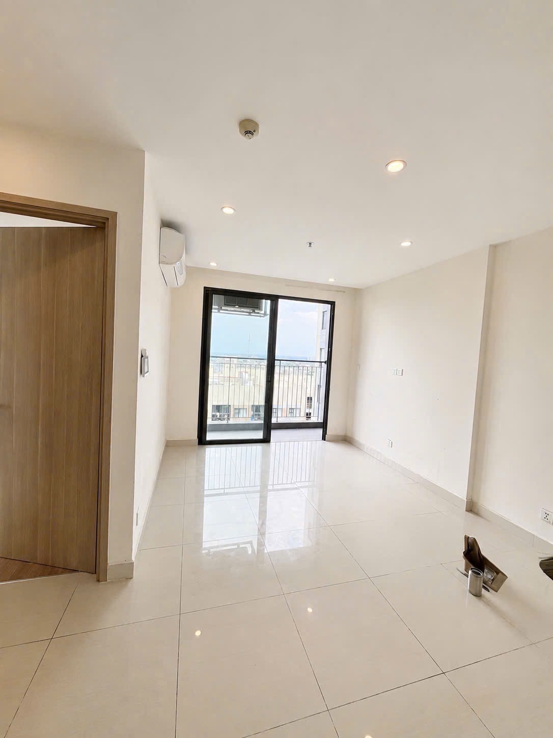 bán nhanh căn S102: 1pn giá bán 2.1tỷ