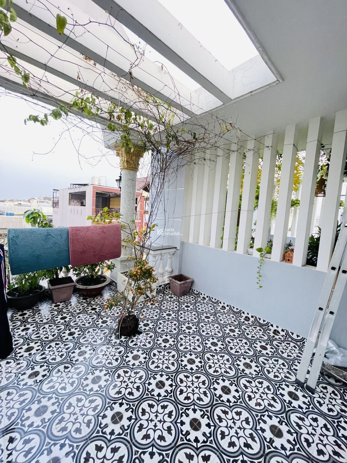 NHÀ 4 TẦNG ĐẸP HẺM XE HƠI - SÁT BỜ KÈ VÀM THUẬT - CHỈ VIỆC Ở NGAY