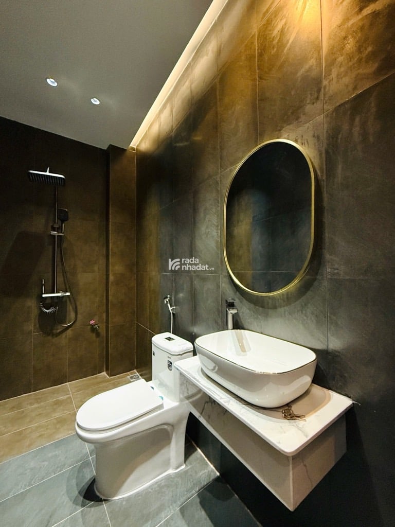 TÂN BÌNH 10” SIÊU THỊ EMART 2” - 2 TẦNG MỚI - 3 PHÒNG (1 PN DƯỚI TRỆT) - NGANG 4M - FULL NỘI THẤT