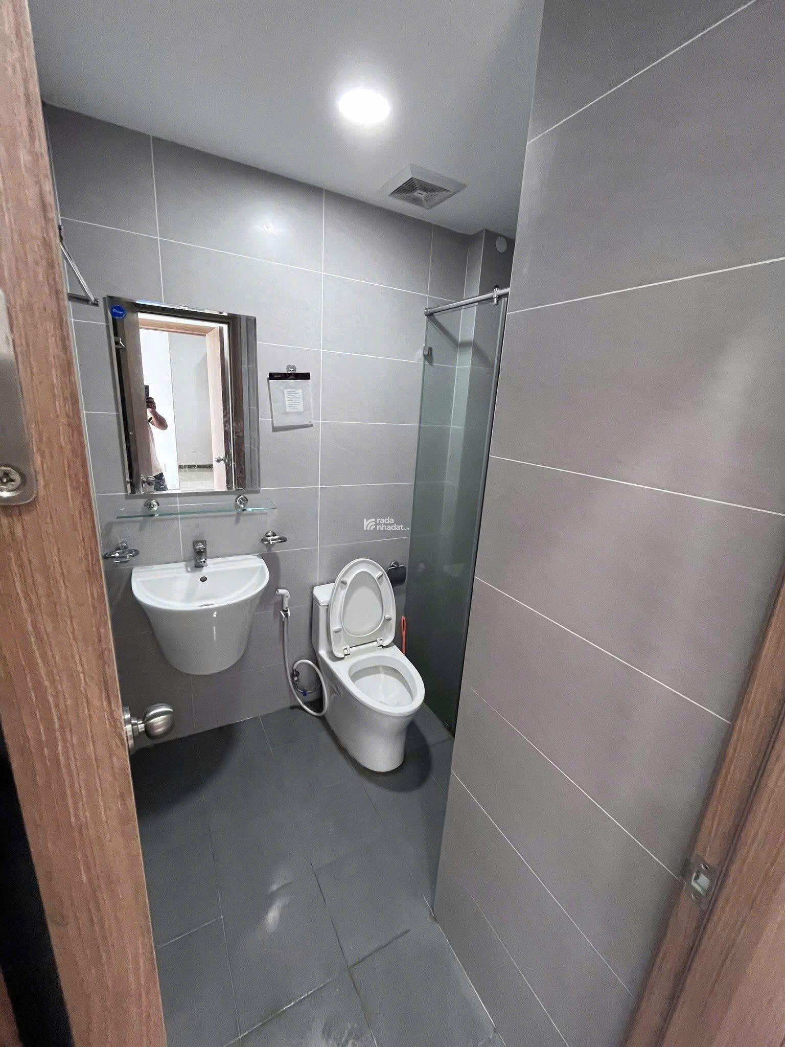 Cần bán gấp căn 2PN 2WC sổ sẵn , dọn vào ở ngay mà giá cực tốt