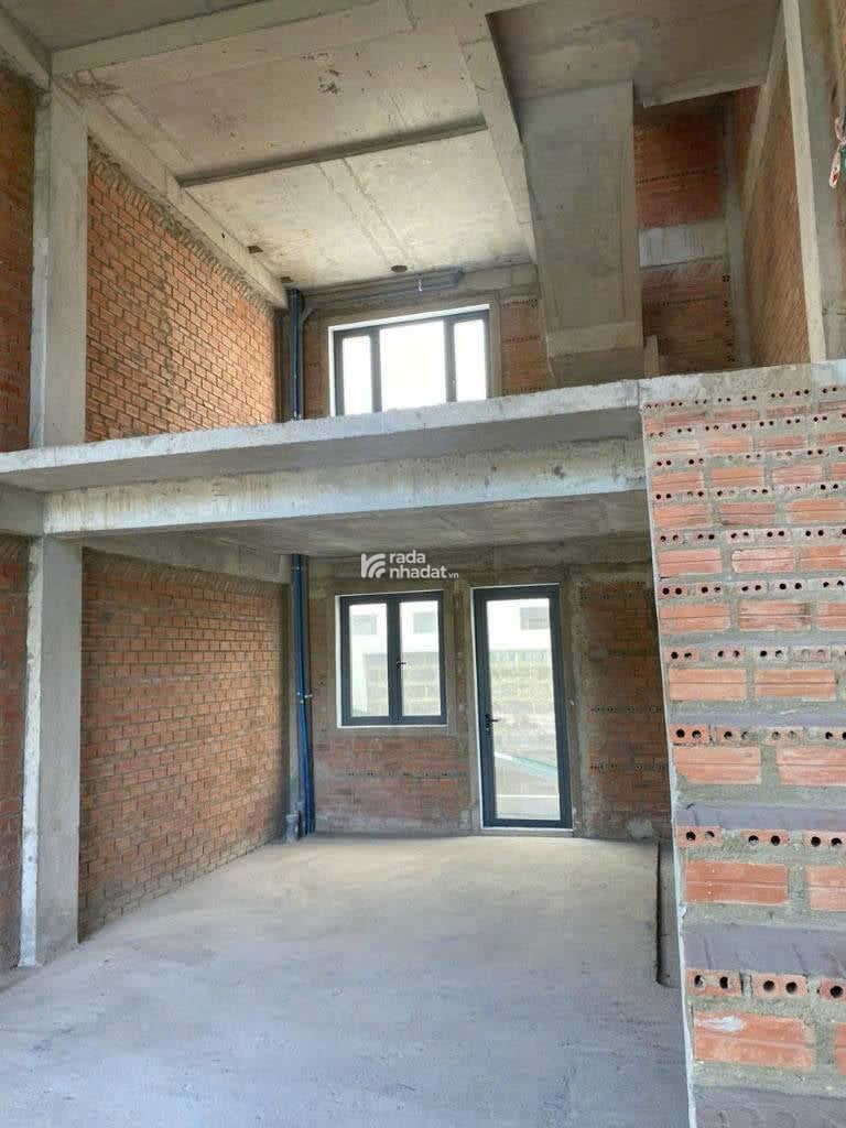 Bán Shophouse 4 tầng, DT 181m2, KDC Senturia Bình Hưng Bình Chánh, Sổ hồng, Giá tốt