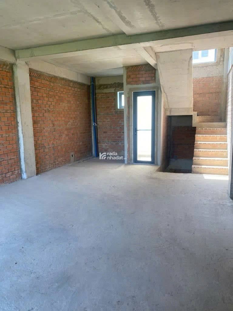 Bán Shophouse 4 tầng, DT 181m2, KDC Senturia Bình Hưng Bình Chánh, Sổ hồng, Giá tốt