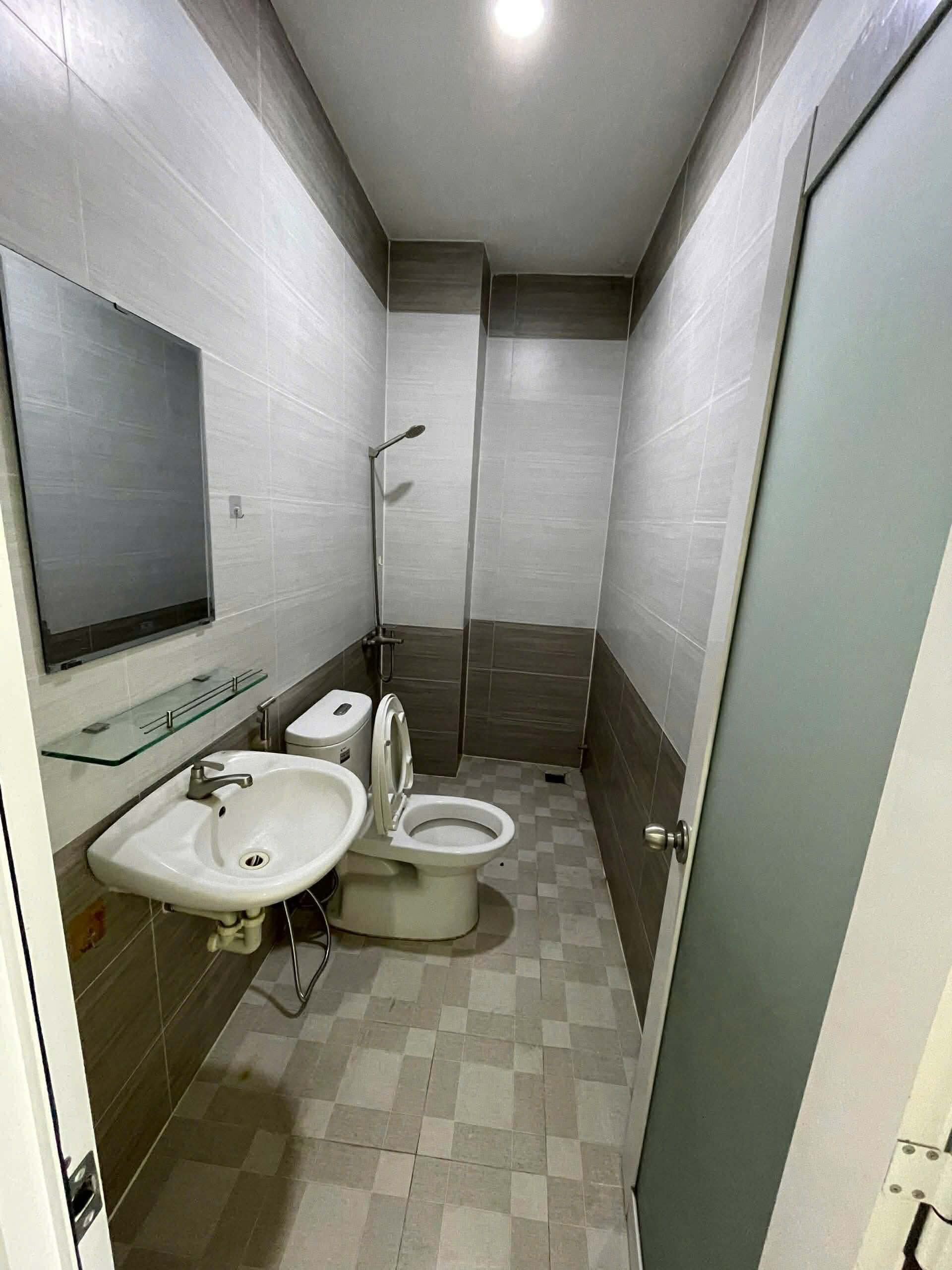 BÁN NHÀ 4.5 X 15 , ĐƯỜNG DỌC KÊNH, XE TẢI THÔNG, TRẦN QUANG CƠ, HIỆP THÀNH, Q12, GIÁ 6.3 TỶ 