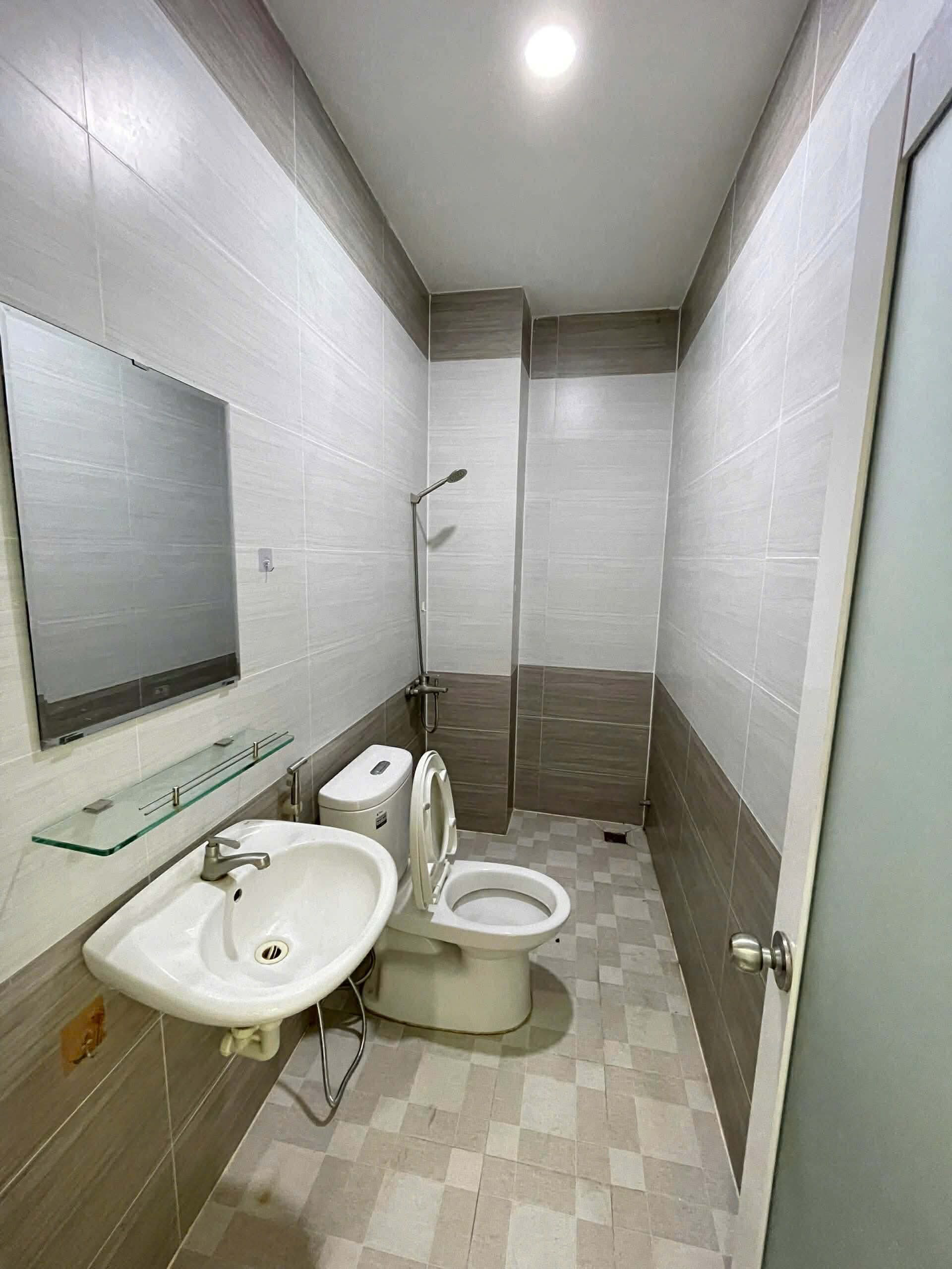 BÁN NHÀ 4.5 X 15 , ĐƯỜNG DỌC KÊNH, XE TẢI THÔNG, TRẦN QUANG CƠ, HIỆP THÀNH, Q12, GIÁ 6.3 TỶ 