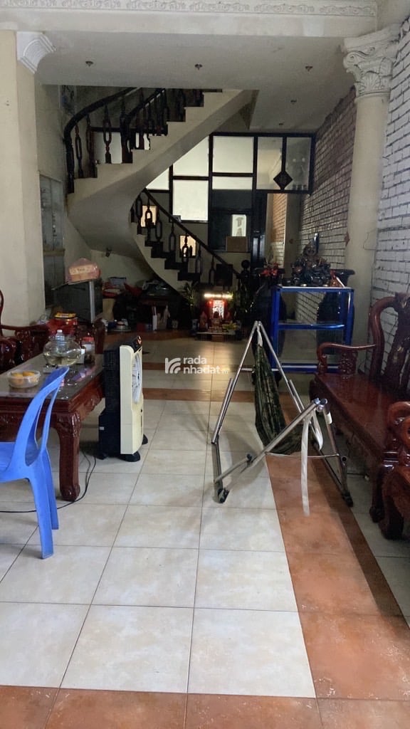 HXH 8m 1 xoẹt Gần mặt tiền Đường,- Kết cấu 1 trệt 2 lầu 4 PN 4Wc- chiều dài sân để xe khoảng 10m nh