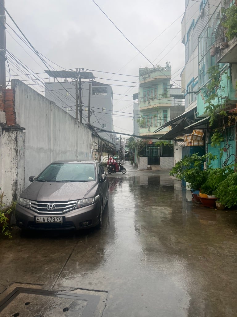 TẦNG BTCT - 60M2 - GẦN MẶT TIỀN - NỞ HẬU