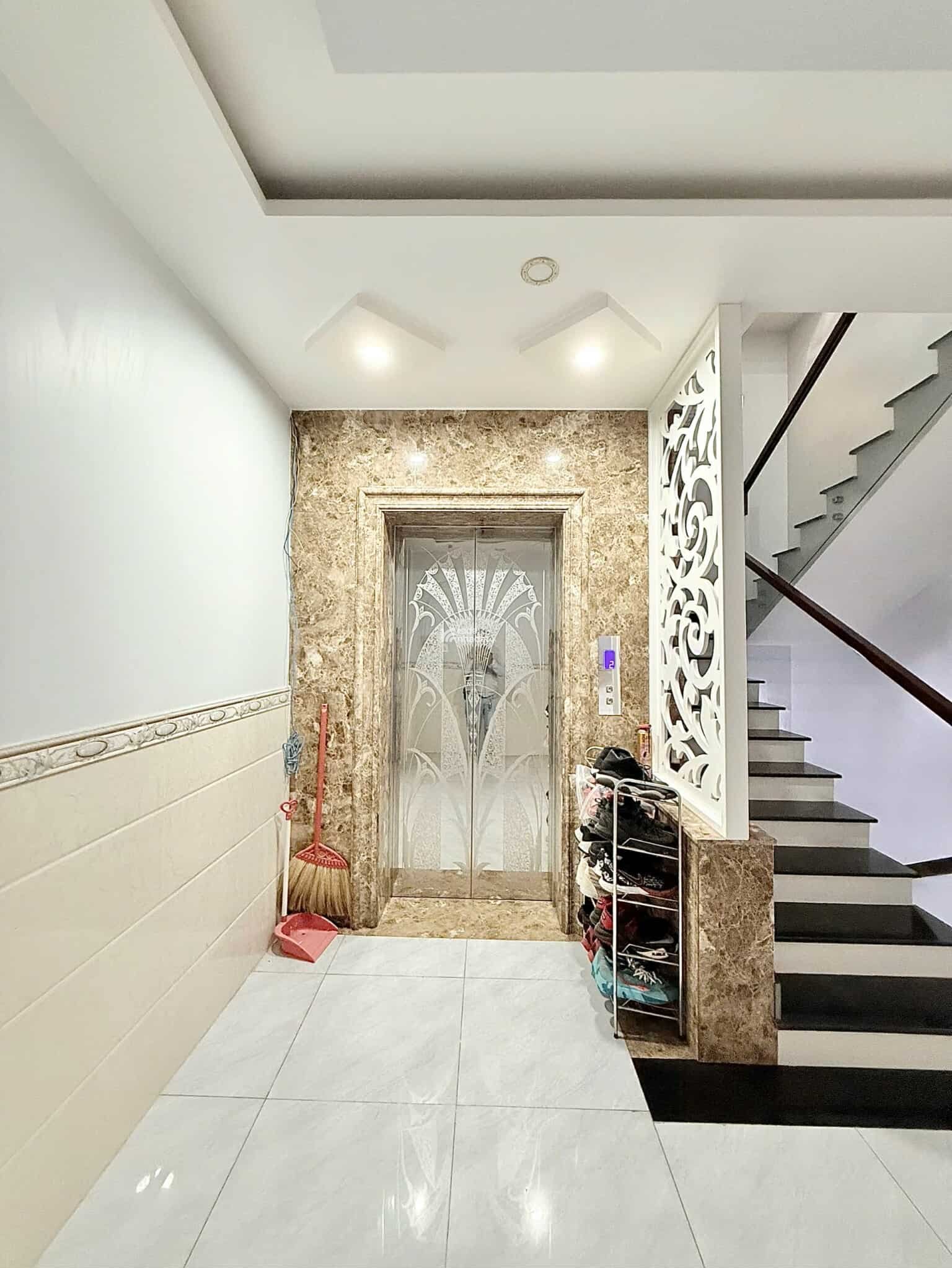 MẶT TIỀN 5 TẦNG 150m2 NGUYỄN VĂN CÔNG - 7.3m NH 11.6m  20m - 27 TỶ