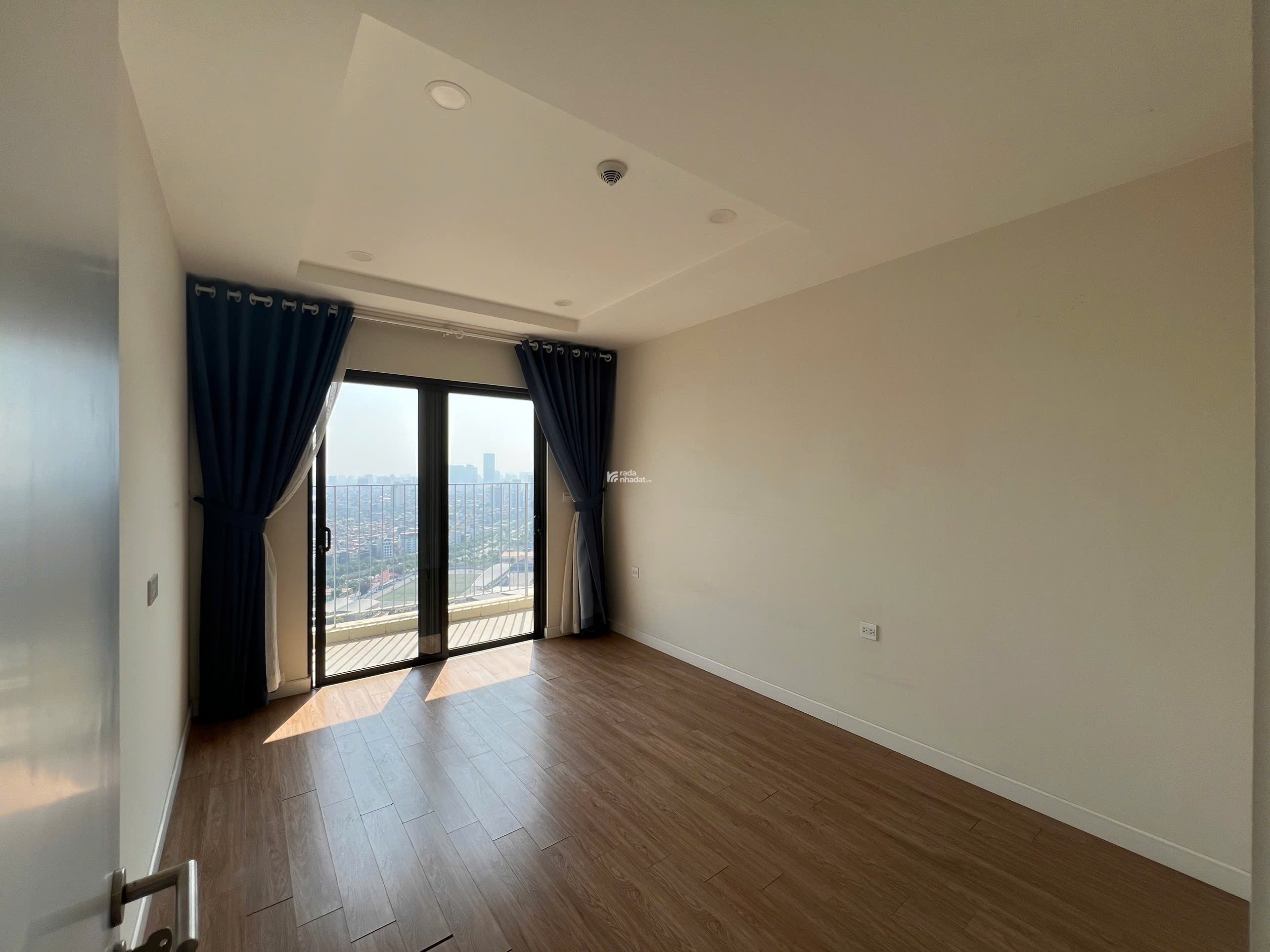 Bán căn 3 ngủ Kosmo Tây Hồ tầng 3x trục 02 view Hồ Tây, dòng tiền 62tr 1tháng, giá nhỉnh 30 tỷ