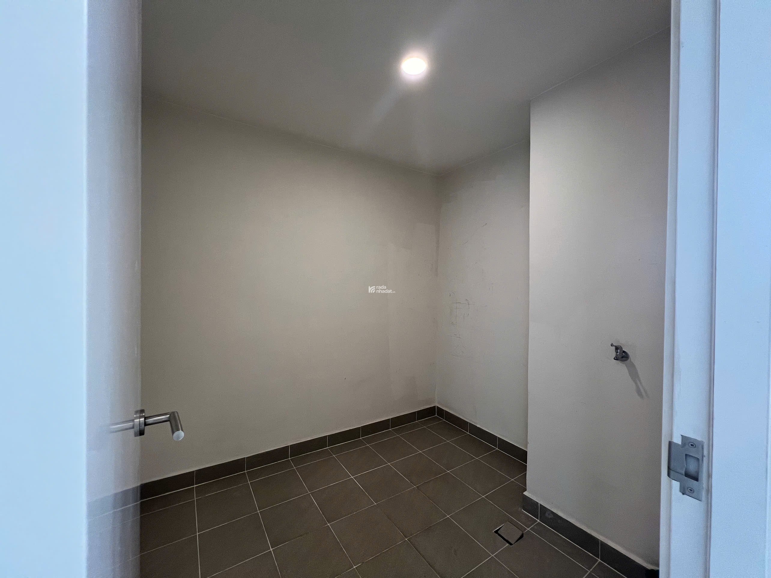 Bán căn 3 ngủ Kosmo Tây Hồ tầng 3x trục 02 view Hồ Tây, dòng tiền 62tr 1tháng, giá nhỉnh 30 tỷ