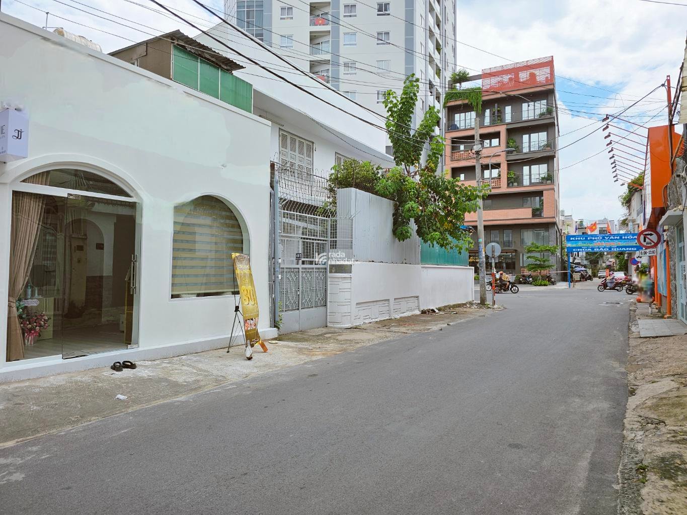 NHÀ DÒNG TIỀN - 9 PHÒNG CHDV - DOANH THU 55TR/THÁNG - HẺM XE HƠI 8M SÁT MẶT TIỀN