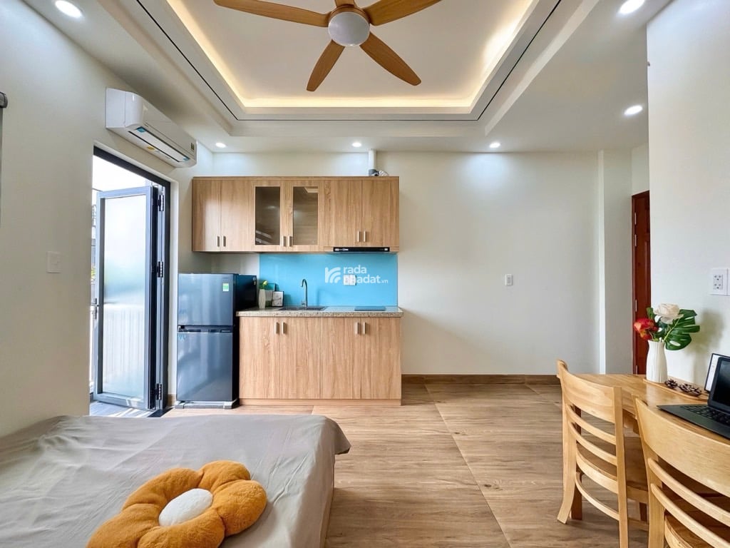 Bán CHDV gần Aeon Tân Phú, 8x18 , 6 tầng 135tr/tháng