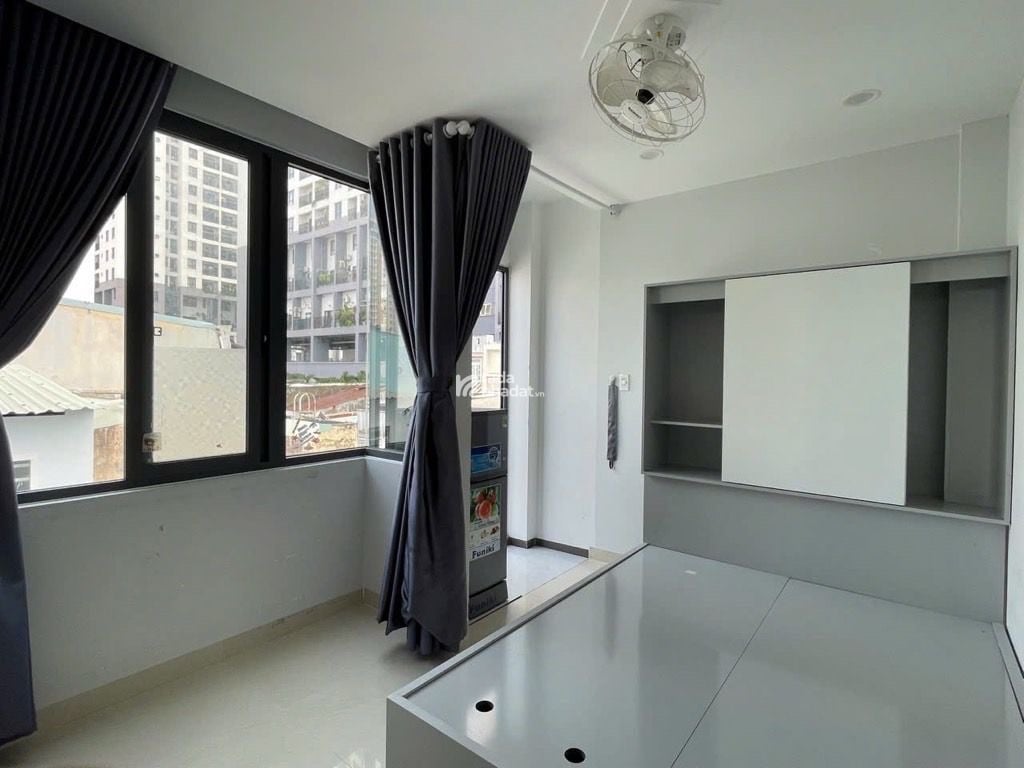 Bán CHDV 4 tầng dòng tiền 30tr/tháng ngay Lâm Văn Bền Q7 - DT sàn 240m2 7pn - chỉ 7.6 tỷ