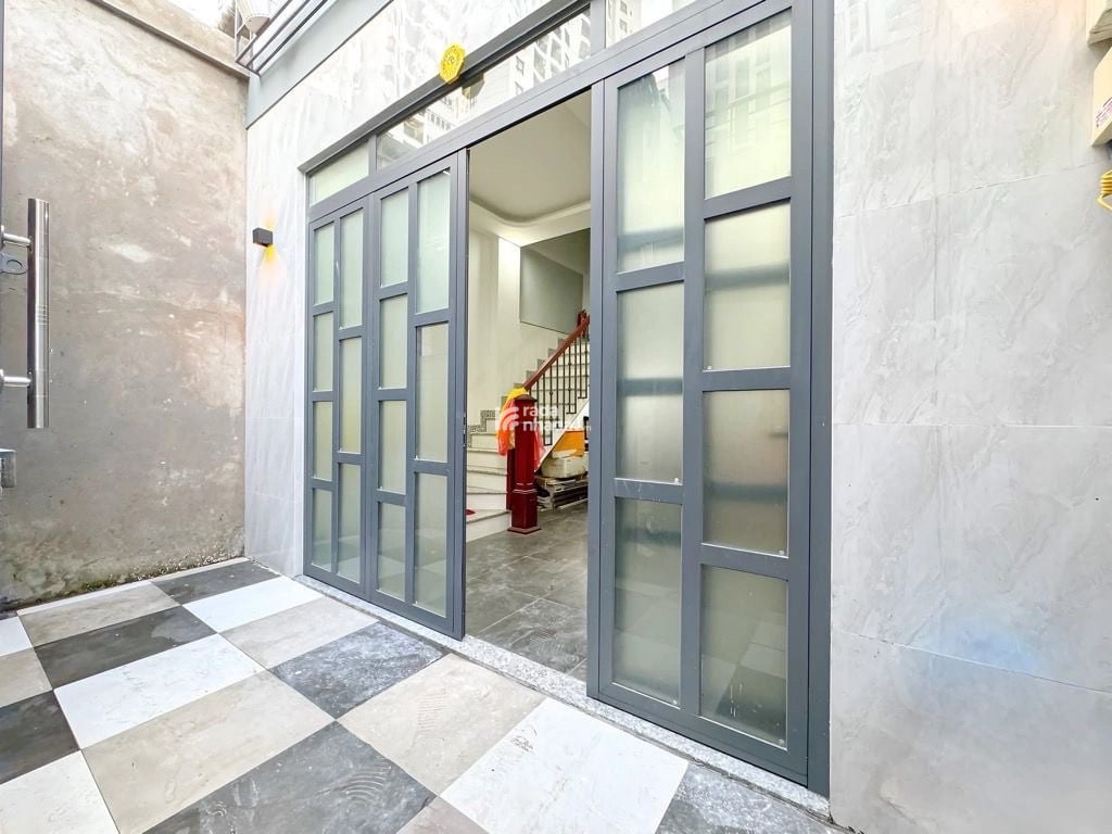 Bán CHDV 4 tầng dòng tiền 30tr/tháng ngay Lâm Văn Bền Q7 - DT sàn 240m2 7pn - chỉ 7.6 tỷ