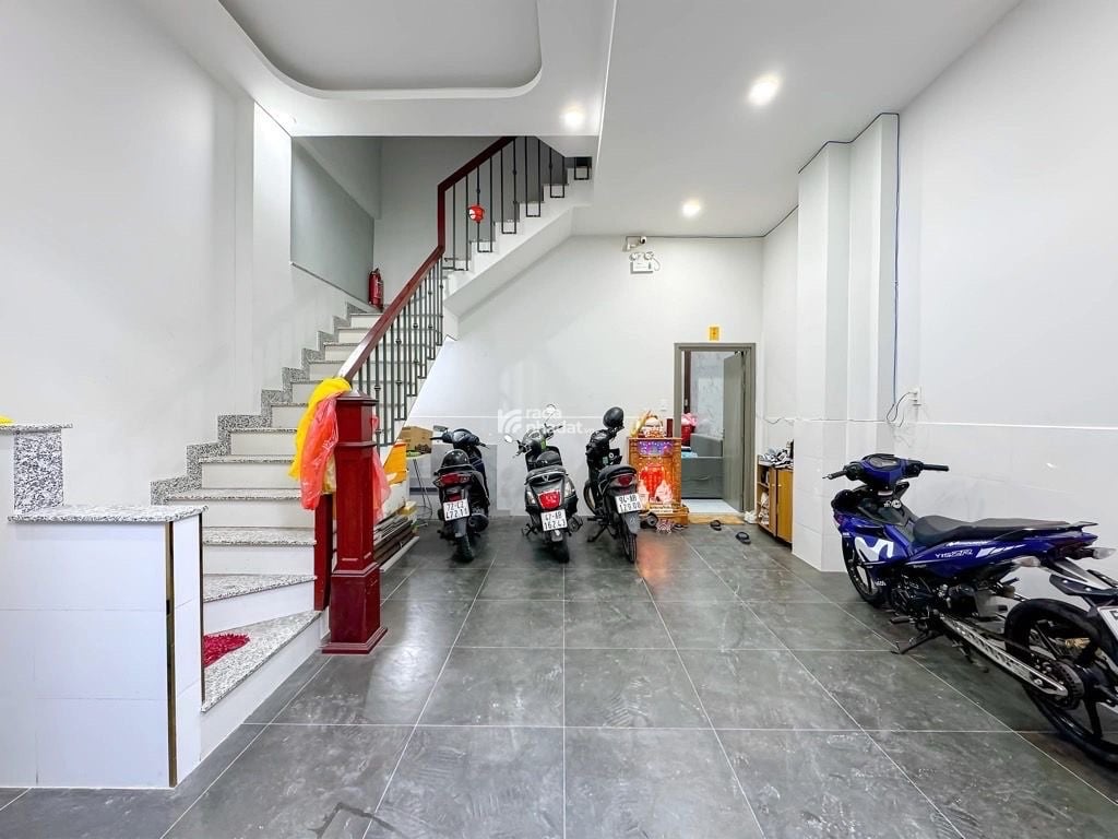 Bán CHDV 4 tầng dòng tiền 30tr/tháng ngay Lâm Văn Bền Q7 - DT sàn 240m2 7pn - chỉ 7.6 tỷ