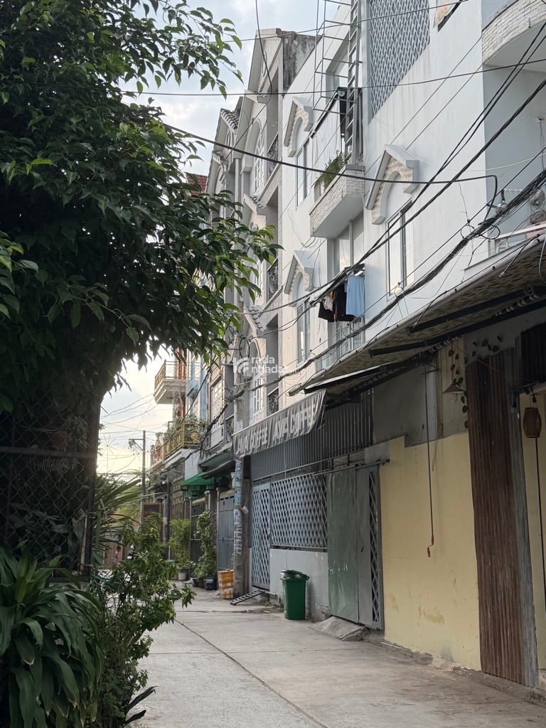 Bán nhà gần bình long lê văn qưới  văn cao