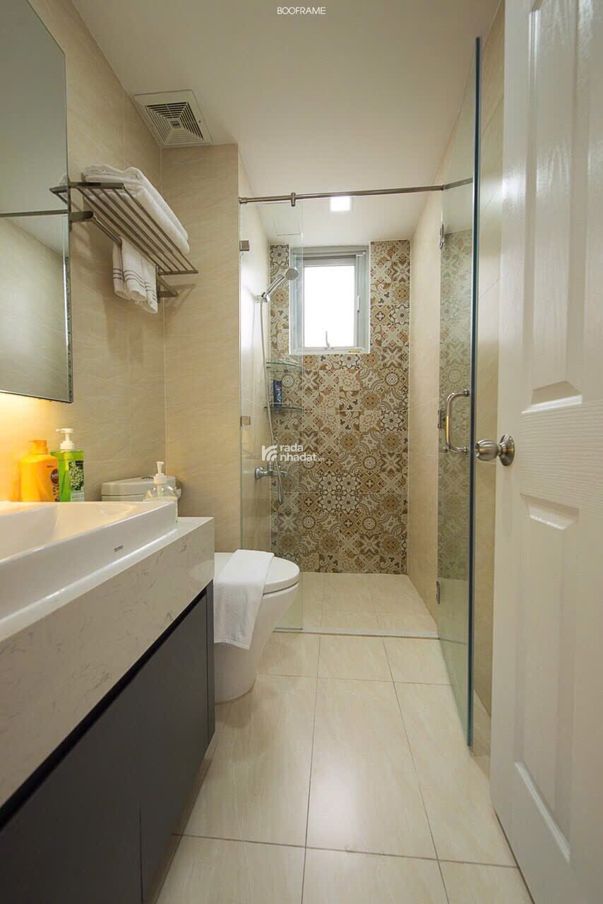 Cần cho thuê nhanh căn hộ Scenic valley1, PMH, Q7, DT 77m2, TK 2PN, nhà đẹp, giá chỉ 18 triệu 