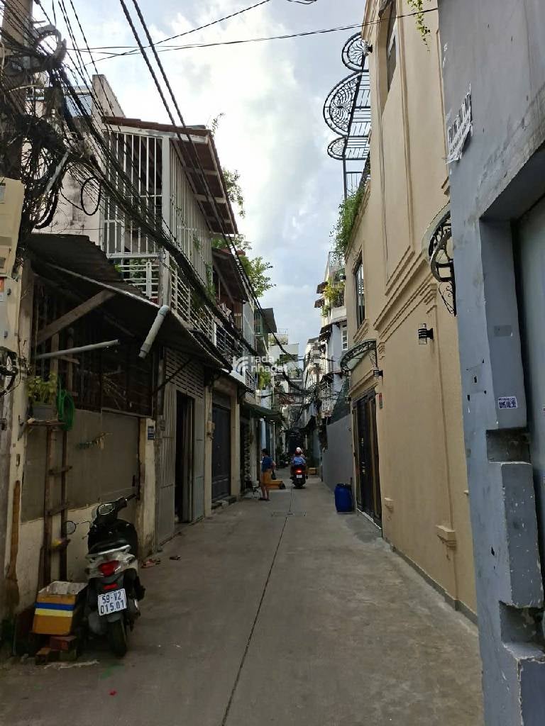 HẺM 3M ĐẸP. PHẠM VĂN BẠCH, TÂN BÌNH, 575M2 CÓ KC Ở NGAY. GIẢM 550TR CHỈ CÒN 4.5T TL 