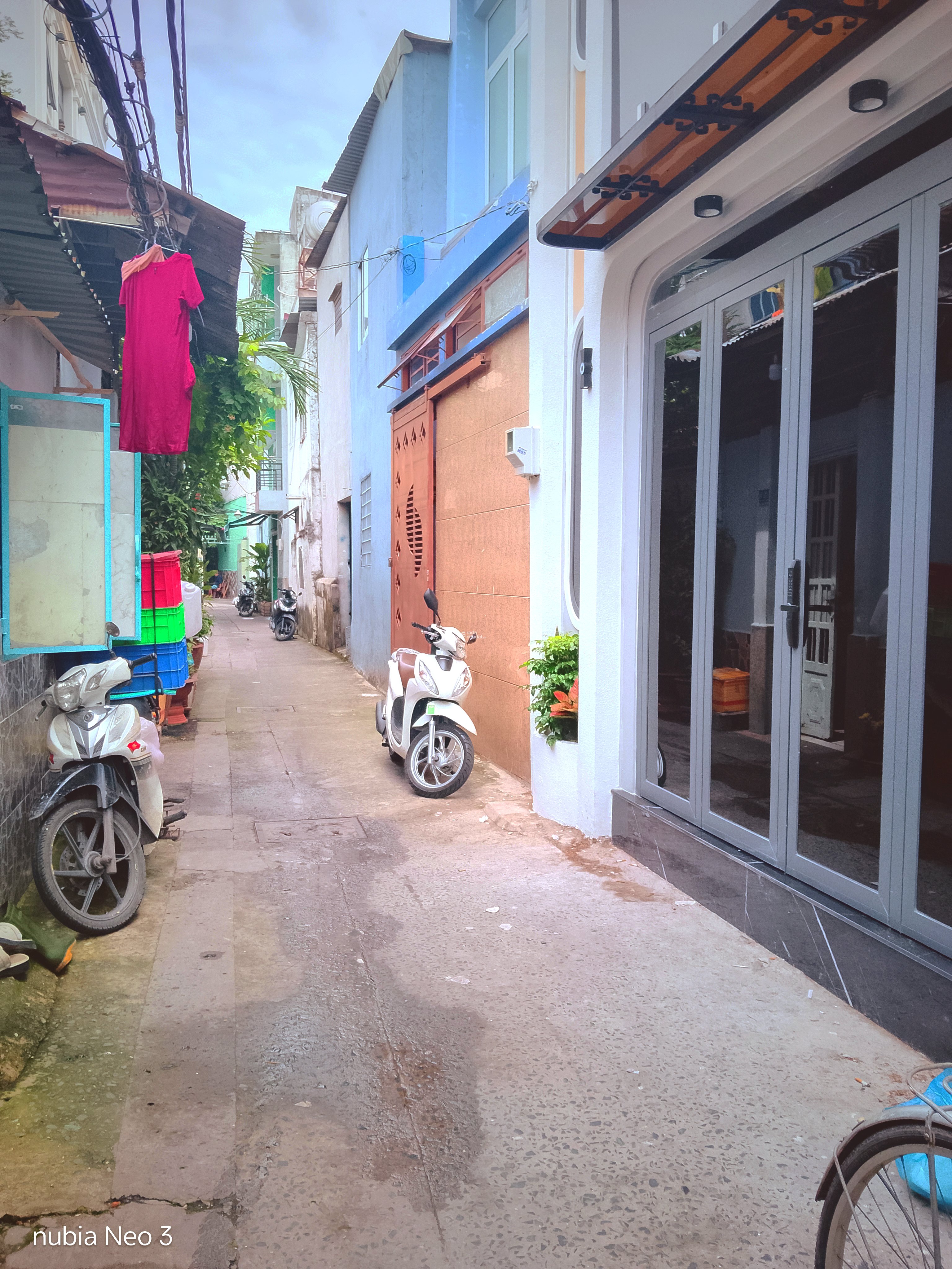 Nhà phố 1 trệt 1 lầu 3PN gần Phan Xích Long, thiết kế tối giản 6.8tỷ