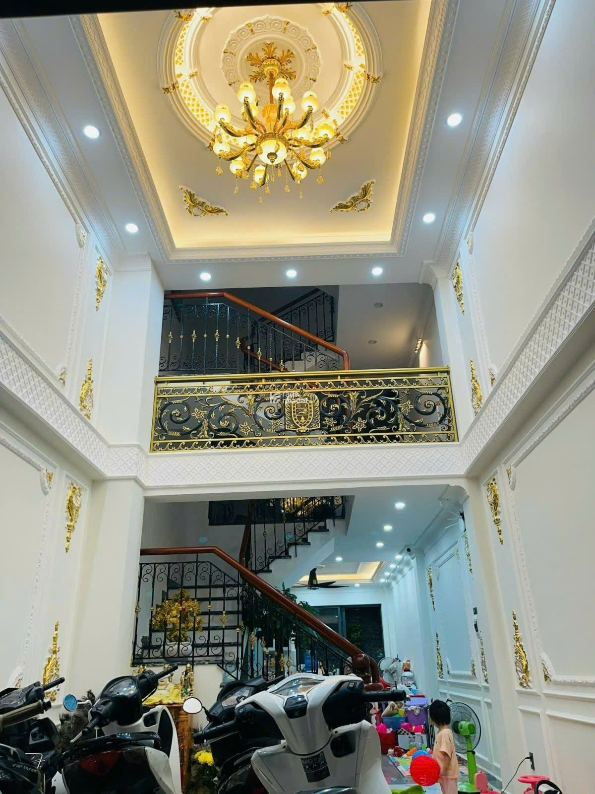 BÁN NHÀ KHU VIP LÊ VĂN QUỚI - 65M2 - 6 TẦNG BTCT - HẺM XE TẢI THÔNG - TẶNG FULL NT - GIÁ 8,9 TỶ