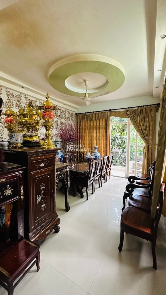 Bán biệt thự sân vườn 8x22 , kdc Bình Phú, gần Metro, chung cư Western...