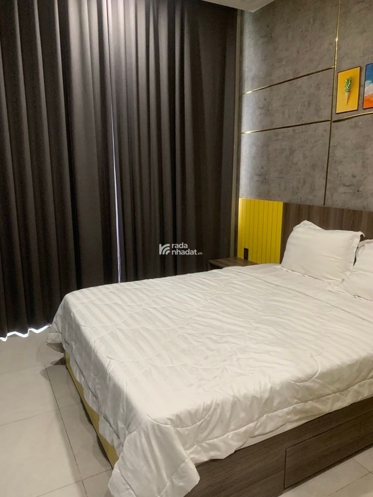 BÁN NHÀ ĐẸP 3 LẦU SÂN THƯỢNG MÁI CHE NGAY KHU VIP CON ĐƯỜNG THỜI TRANG NỔI TIẾNG CỦA QUẬN 5 –