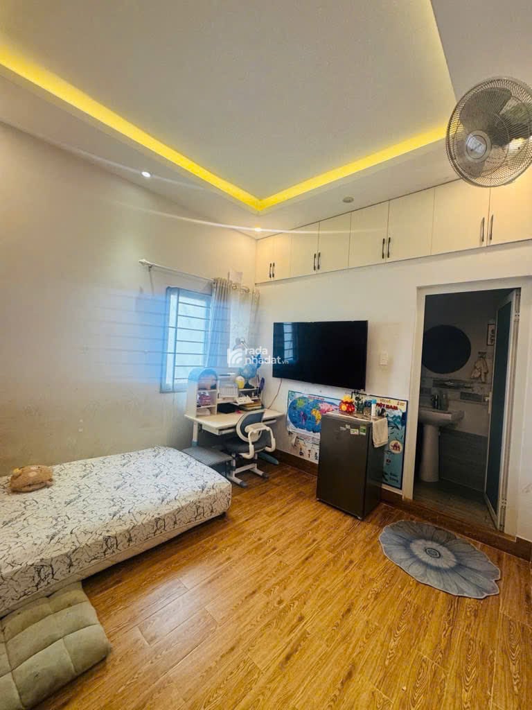  Bán nhà 4 tầng đường 38, Thủ Đức, 41m2 nở hậu tài lọc , sổ hồng riêng,  5.8 tỷ