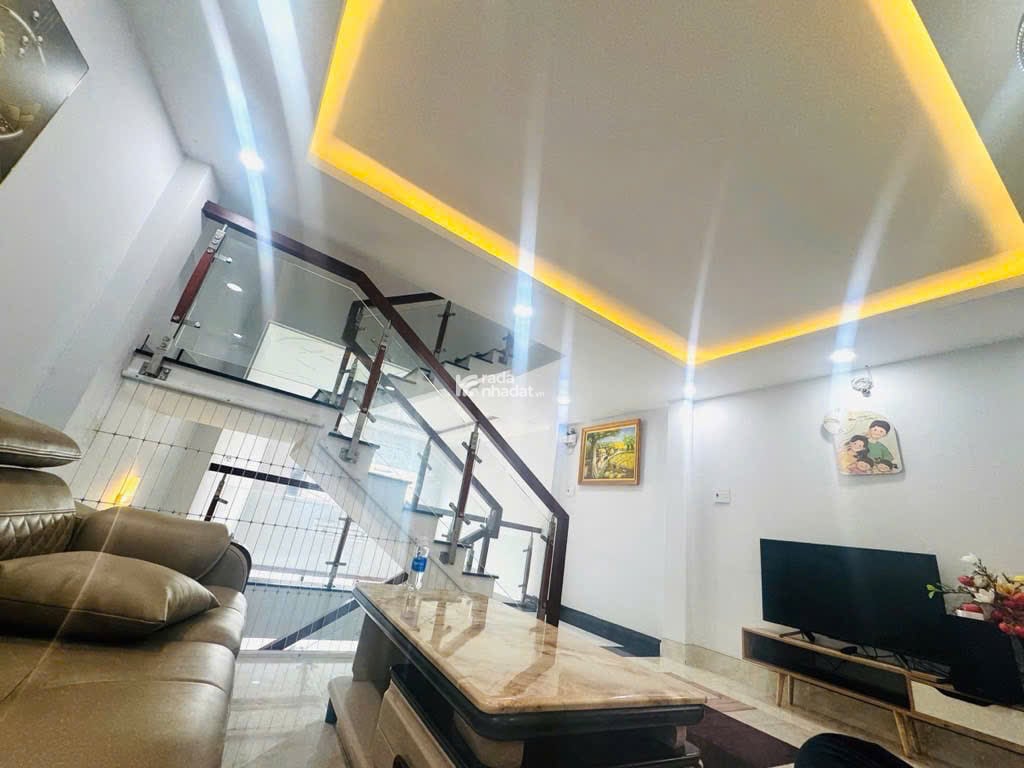  Bán nhà 4 tầng đường 38, Thủ Đức, 41m2 nở hậu tài lọc , sổ hồng riêng,  5.8 tỷ