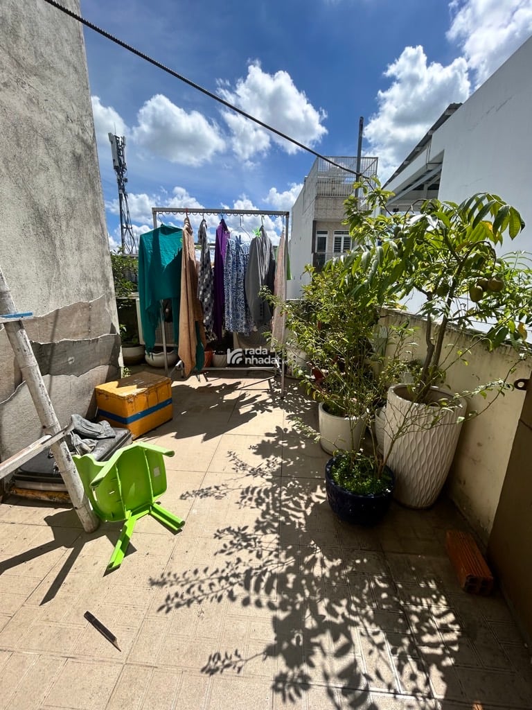 Nhà 4 Tầng Tô Hiệu Cách 1 Căn Ra Mặt Tiền Lớn - 34M2 - N4x8 - 4PN - Chỉ 5,6 Tỷ 