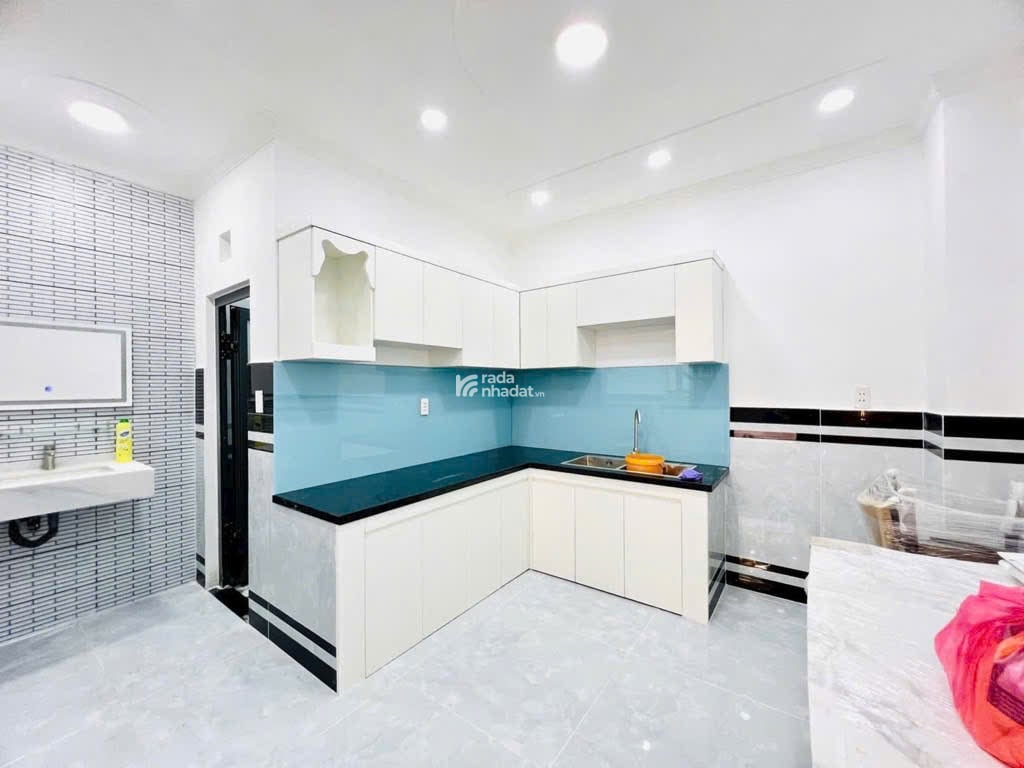 Nhà mới 2 tầng đẹp lung linh  Tân Thới Hiệp 20 Quận 12 Hẻm xe hơi thông 4.5x11 Giá 4.26 Tỷ