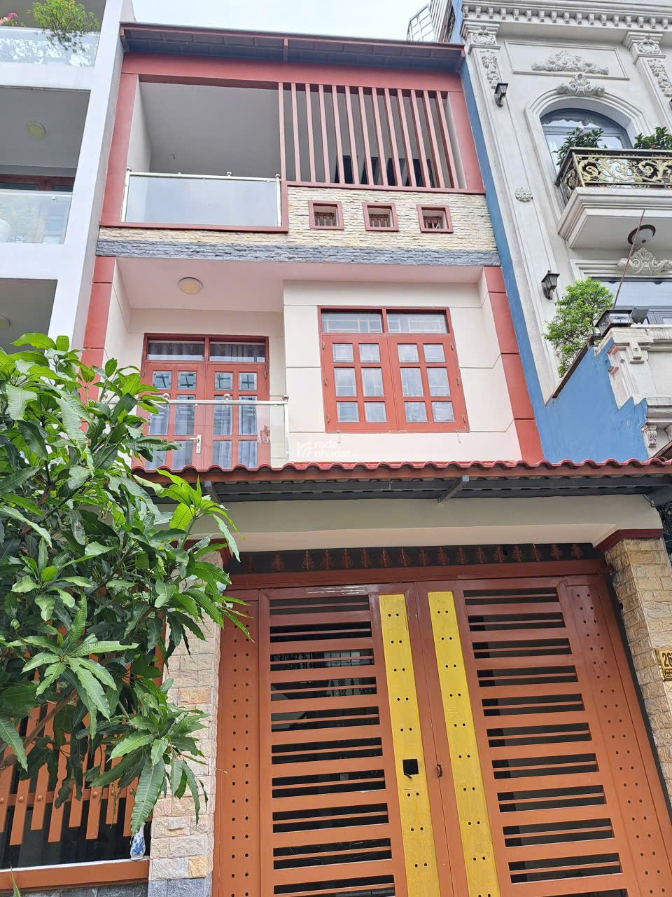 NHÀ ĐẸP Ở NGAY, HẺM TO XE TẢI TRÁNH NHAU, GẦN CHỢ TAM HÀ 3 TẦNG 5X14 CHỈ 8,8 TỶ.