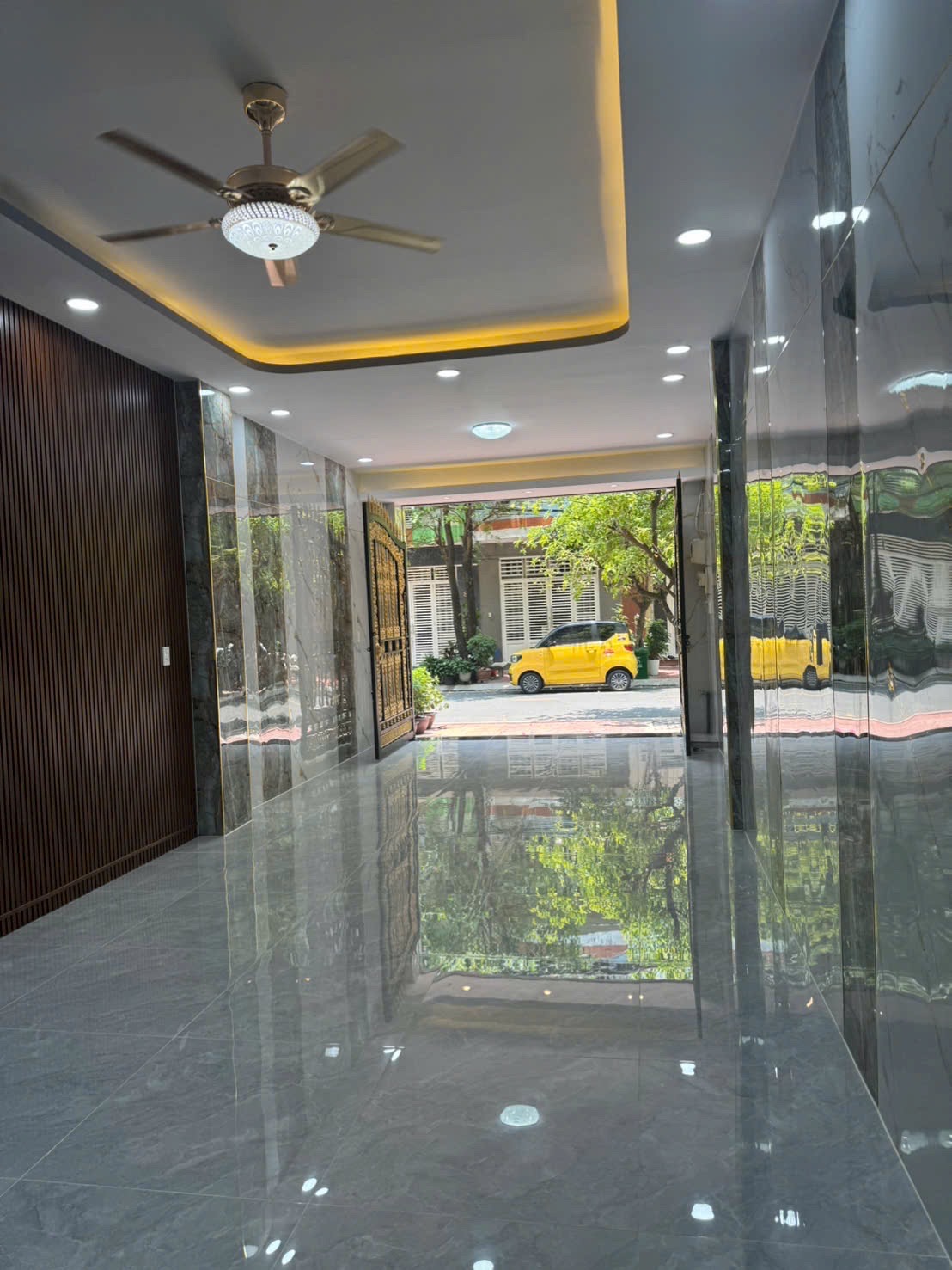 BÁN NHÀ MẶT TIỀN MỚI CAO LỖ Q8