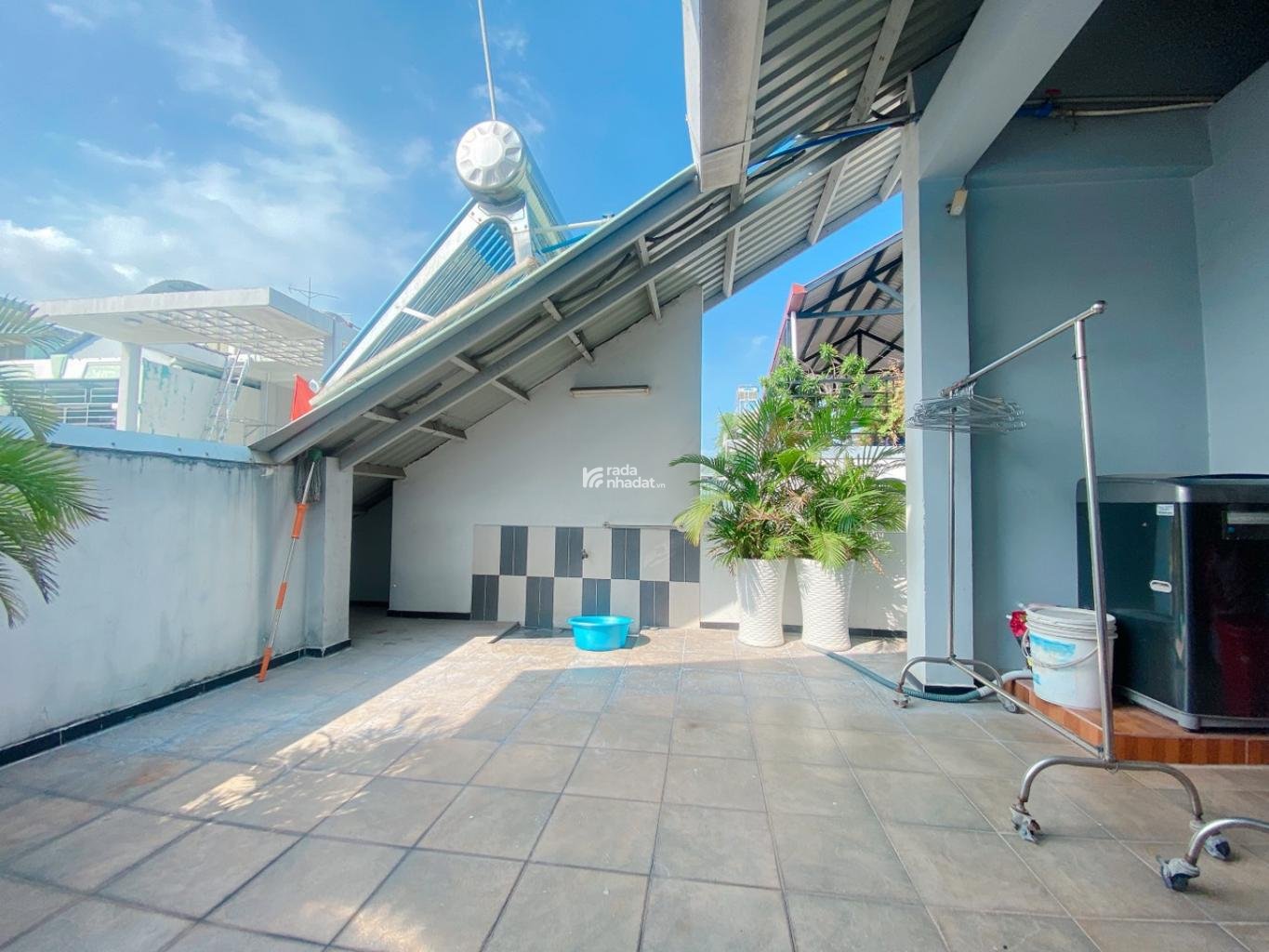 QUẬN 10 - NGAY NHÀ HÁT HÒA BÌNH - BA THÁNG HAI - HXH SÁT MT - CĂN GÓC 3 MẶT THOÁNG - 4 TẦNG