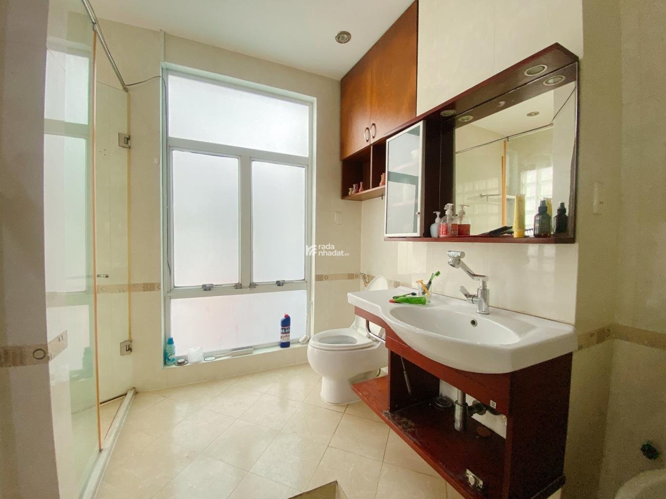 QUẬN 10 - NGAY NHÀ HÁT HÒA BÌNH - BA THÁNG HAI - HXH SÁT MT - CĂN GÓC 3 MẶT THOÁNG - 4 TẦNG