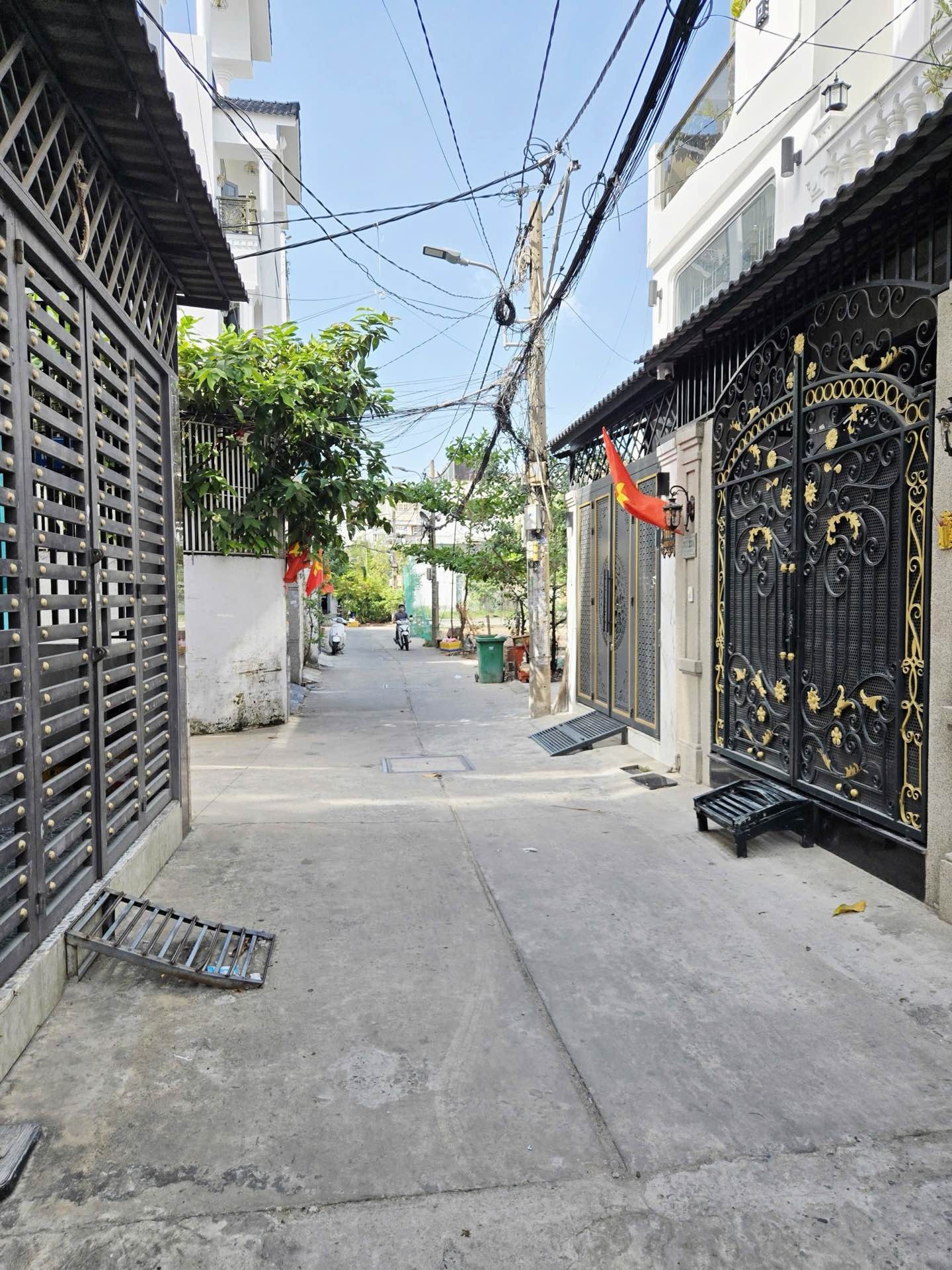 HXH Nguyễn Suý gần Tân Hương, 64m2, 4x16, 5 tầng, 5PN, thiết kế châu Âu, Chỉ 9.2 tỷ