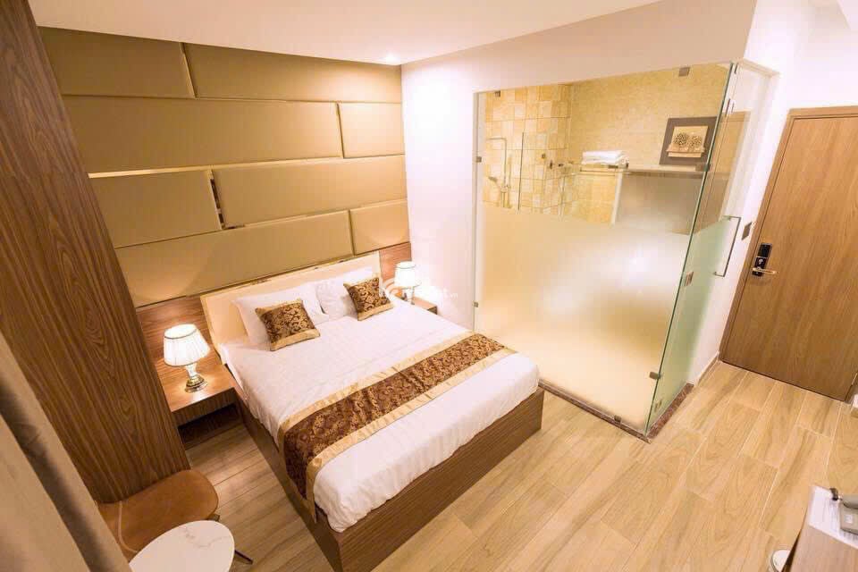 BÁN KHÁCH SẠN HOTEL MYMY -  SƯ VẠN HẠNH, P12, Q10 - 29.5 TỶ