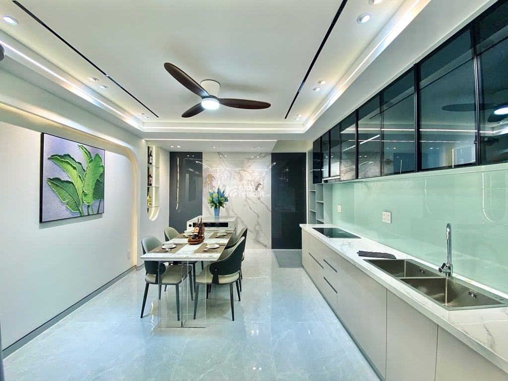 NHÀ MỚI 5 TẦNG, GARA Ô TÔ, FULL NỘI THẤT, HẺM Ô TÔ NHỰA THÔNG – PHAN HUY ÍCH, TÂN BÌNH – 9.95 TỶ TL