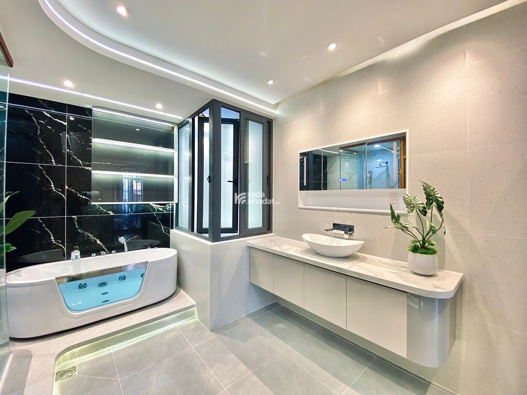 NHÀ MỚI 5 TẦNG, GARA Ô TÔ, FULL NỘI THẤT, HẺM Ô TÔ NHỰA THÔNG – PHAN HUY ÍCH, TÂN BÌNH – 9.95 TỶ TL