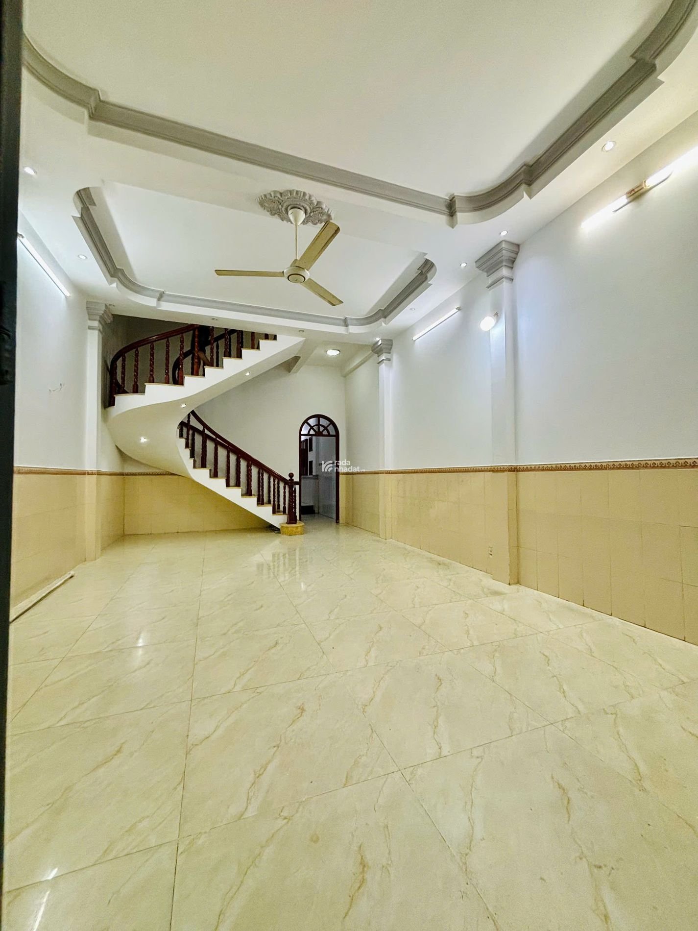 Bán nhà HXH 10m Phan Huy Ích, 100m2, 3 tầng, chỉ 12.5 tỷ TL