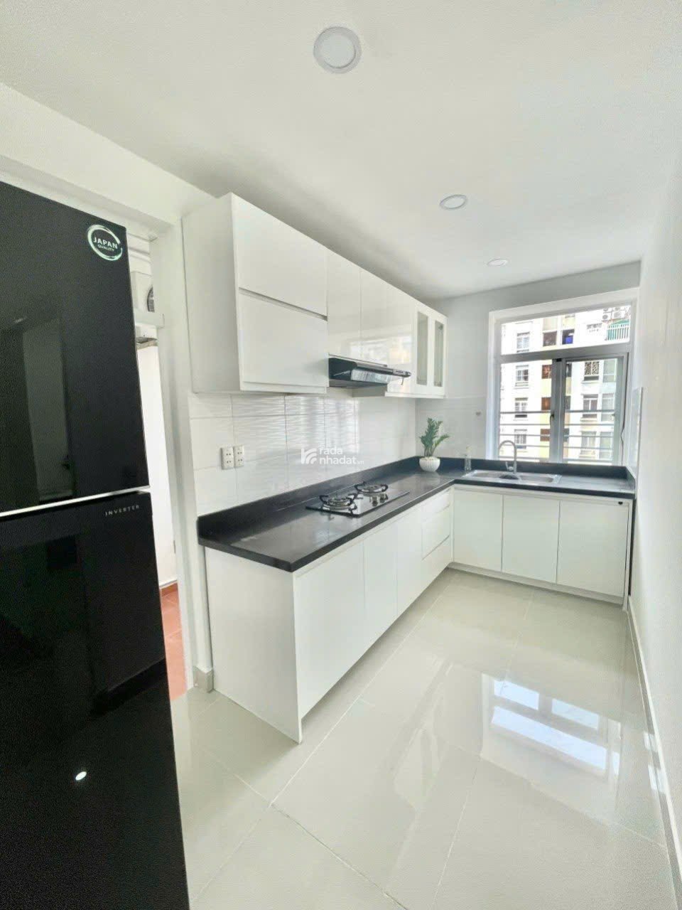 Cần cho thuê căn hộ Sky garden 3, PMH, Q7, dt 68m2, tk 2PN nhà đẹp, giá chỉ 15 triệu 