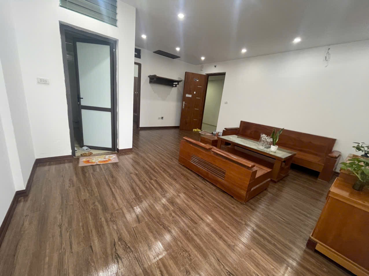 Cho thuê chung cư căn góc 61m2