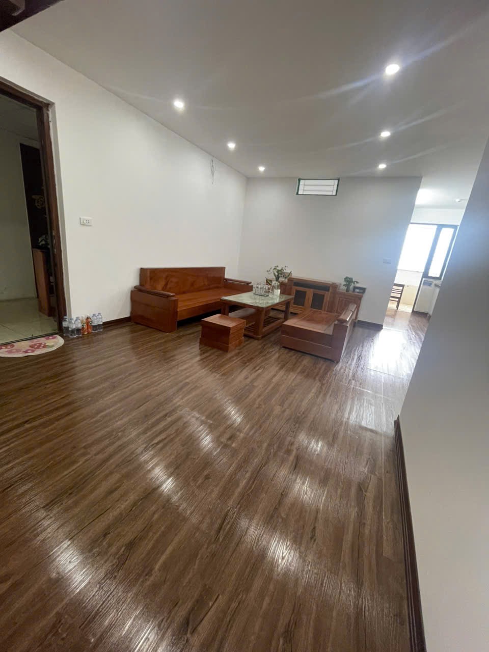 Cho thuê chung cư căn góc 61m2