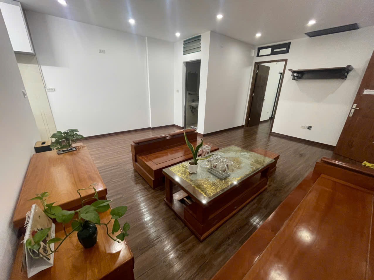 Cho thuê chung cư căn góc 61m2