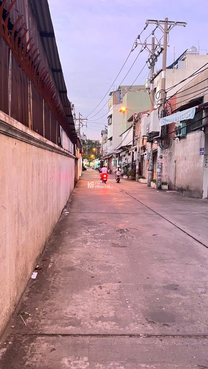 CHỈ 3,6 Đ . SHR . NGAY T-KỲ T-QUÝ . NHÀ MỚI 2 TẦNG . 32m2 . 2PN 2WC